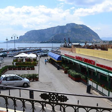 Mondello Holidays Phòng bức ảnh